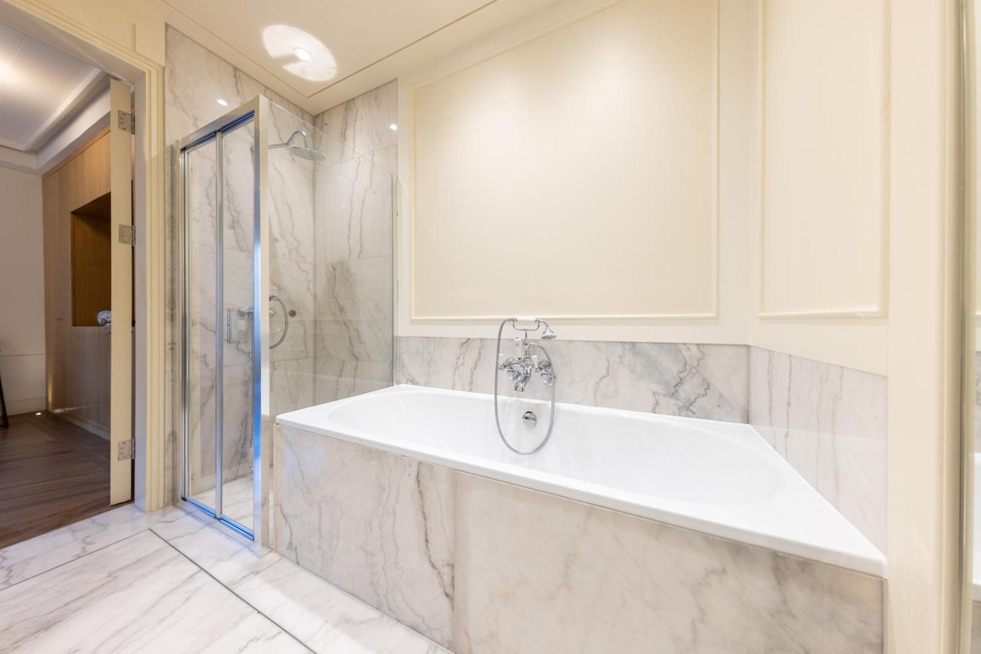 Elegant 5bdrm Townhouse In Camden Holiday home London